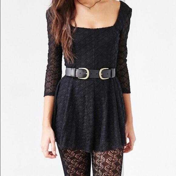 Kimchi Blue Dezzie Black Lace Square Neck Romper Boho Witchcore Women's S - Picture 1 of 8